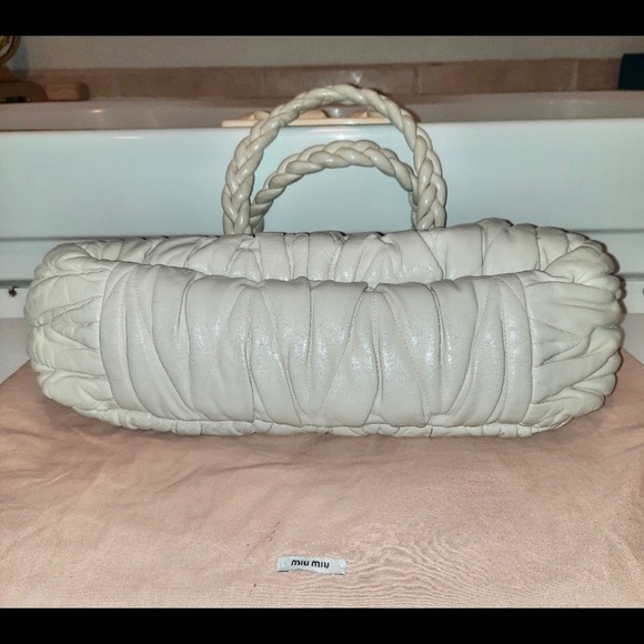 Authentic Miu Miu by Prada Coffer Matelassé Satchel Cera Cream Lambskin - Picture 3 of 17